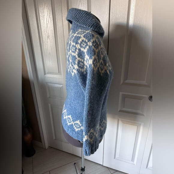 COPY - Handmade heavy duty wool cardigan zip up sweater - Picture 5 of 7